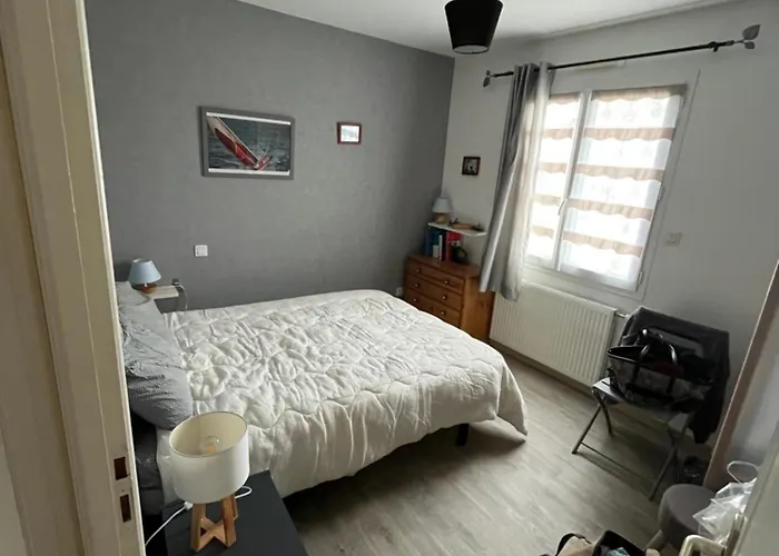 Maison Familiale De Plain Pied, Grande Cour, Velos, Tres Bien Equipee *